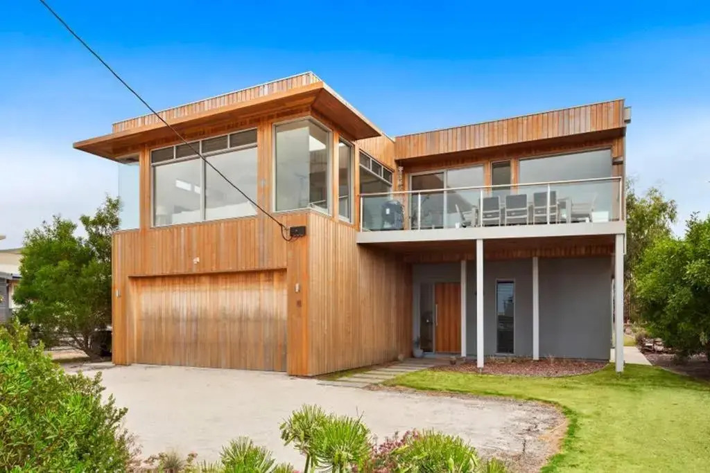 Aireys Coastal Beach House Luxury with Ocean Views