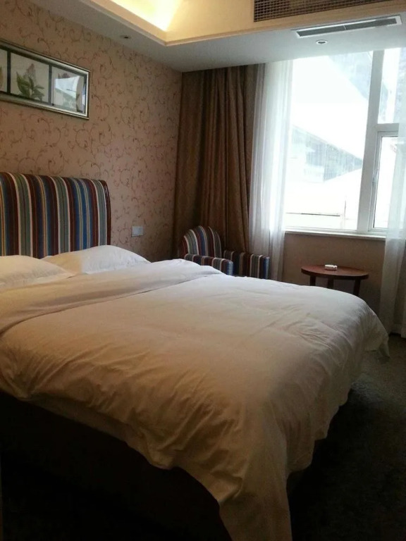 Theme Holiday Hotel