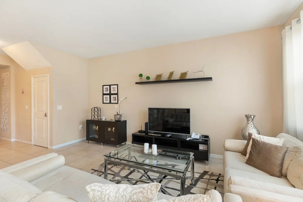 Compass Bay 3167