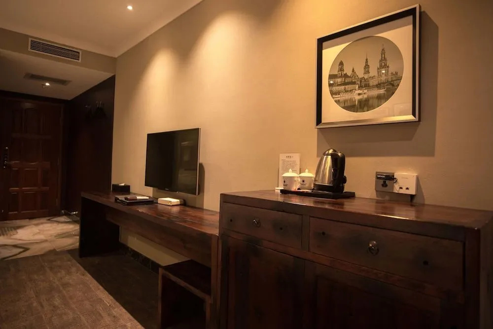 Century Boutique Hotel