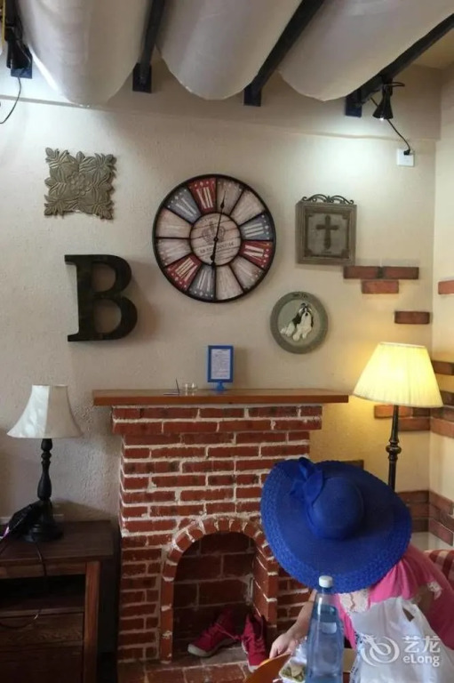 Sanya Onlyblue Art inn
