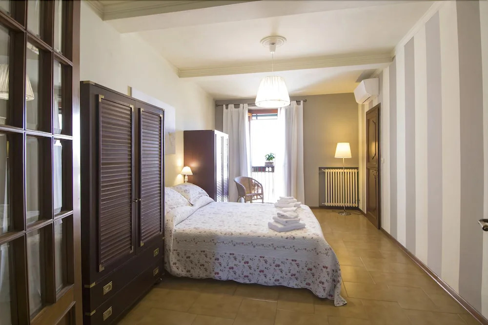 Appartamento  Paola by Vacation in Lucca