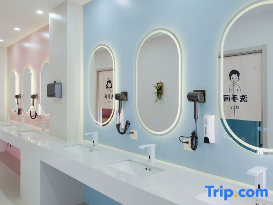 Sole Planet Youth Hostel (Hangzhou West Lake Houchaomen Subway Station Branch)
