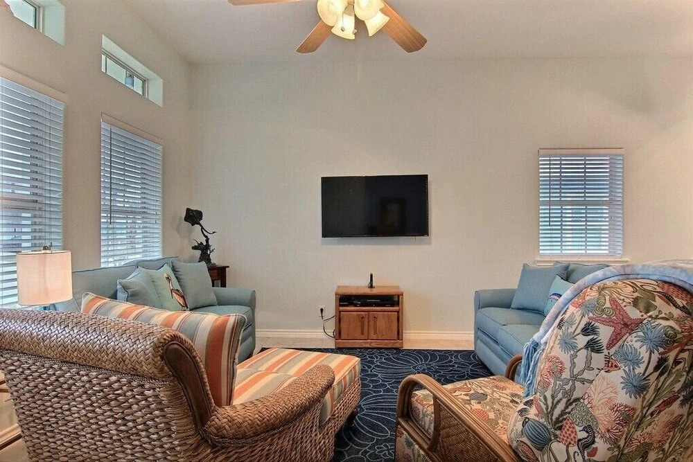 Bibby's Beach Bungalow