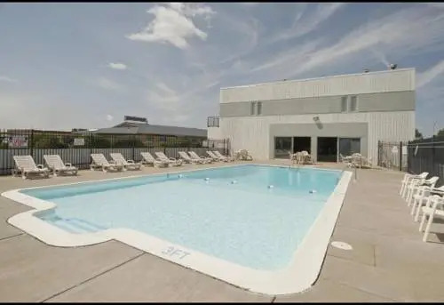Fort Hays Inn