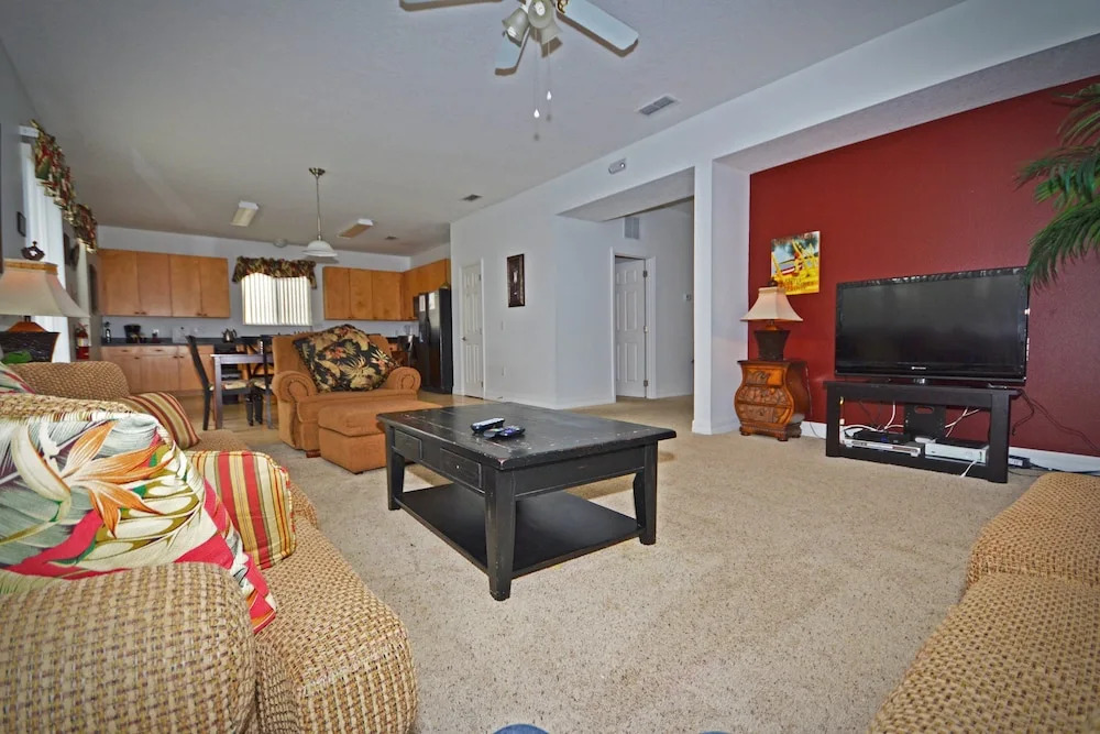 Windwood Bay 215858