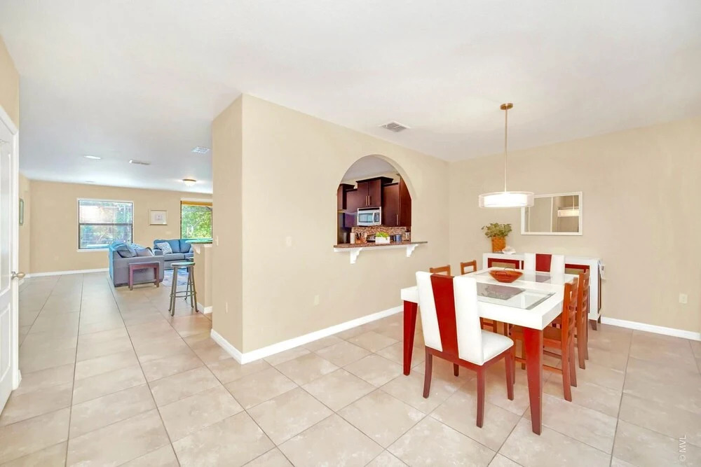 6BR Family Home w Private Pool BBQ Netflix