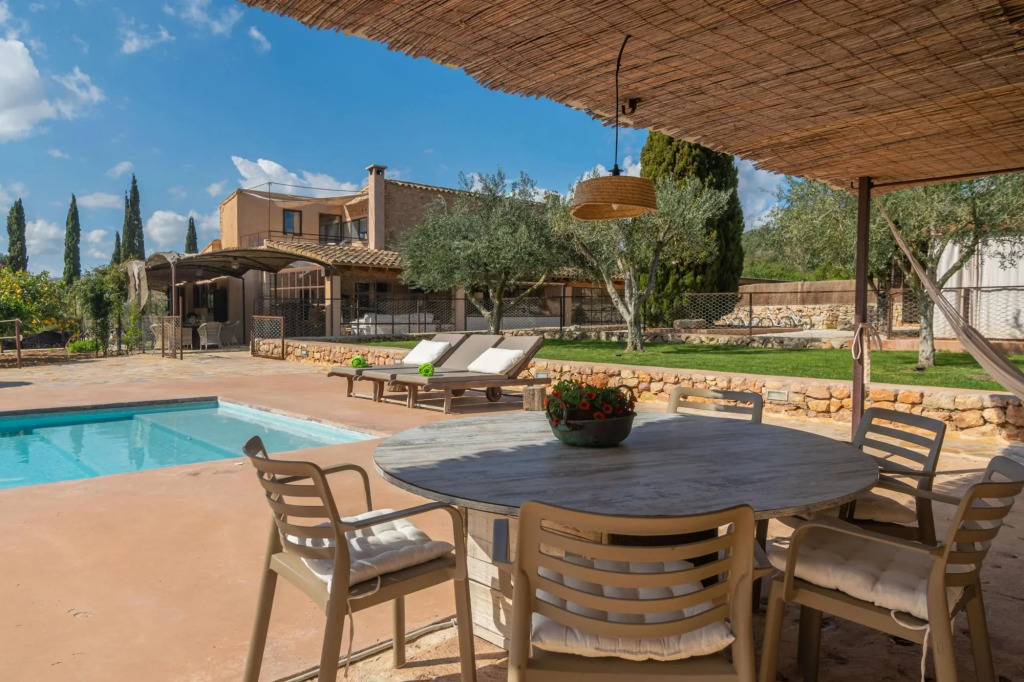 CAN PRIM 6 - Stunning villa with private pool, paradisaical  exteriors and the beach just 7 km away. Free WiFi