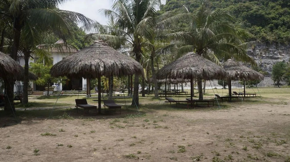 Tung Thu Beach Bungalow