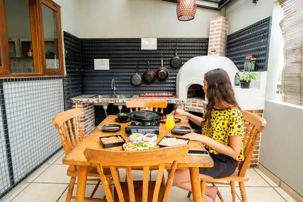 De Tropen Jogja Villa with Breakfast