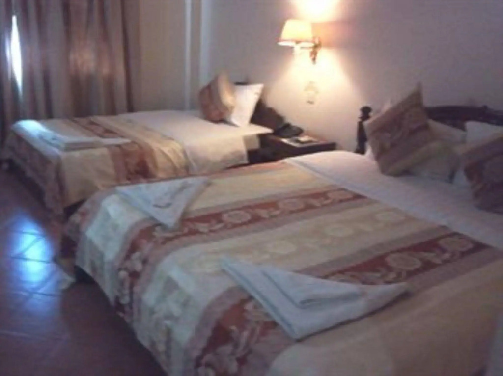 Han Kong Hotel and Restaurant