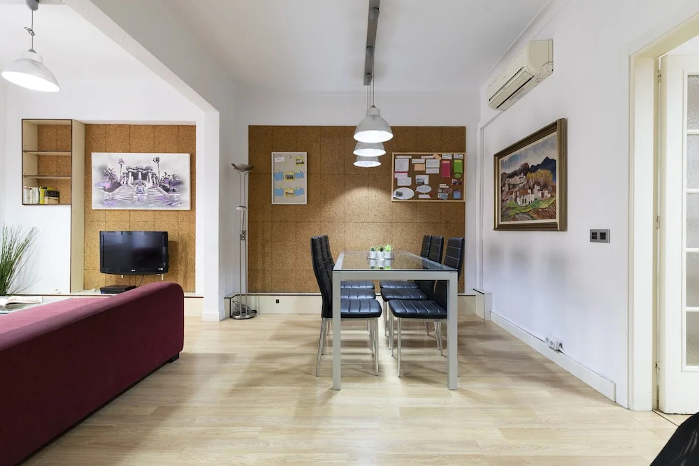 AB Eixample Viladomat Apartments
