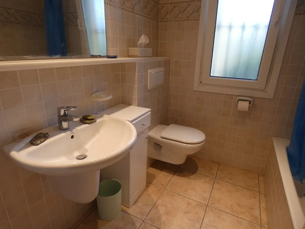 Ch103 in Oliva With 3 Bedrooms and 2 Bathrooms