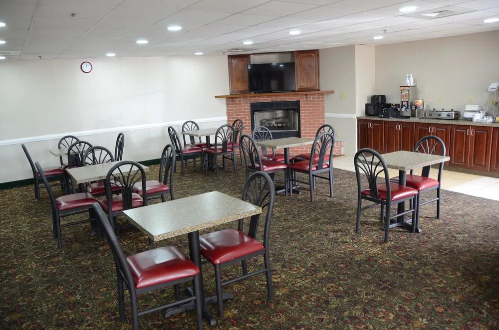 Super 8 Motel - Louisville Expo Center