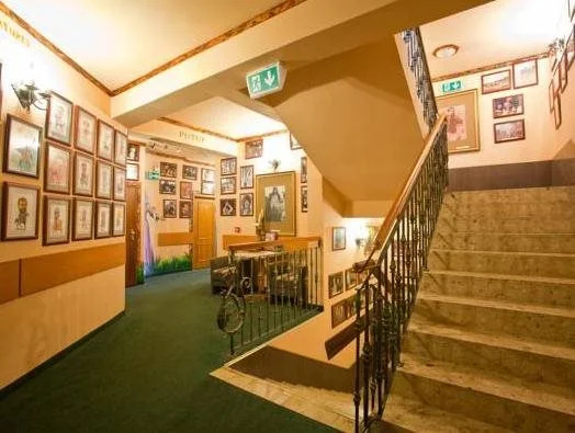 Hotel Trylogia