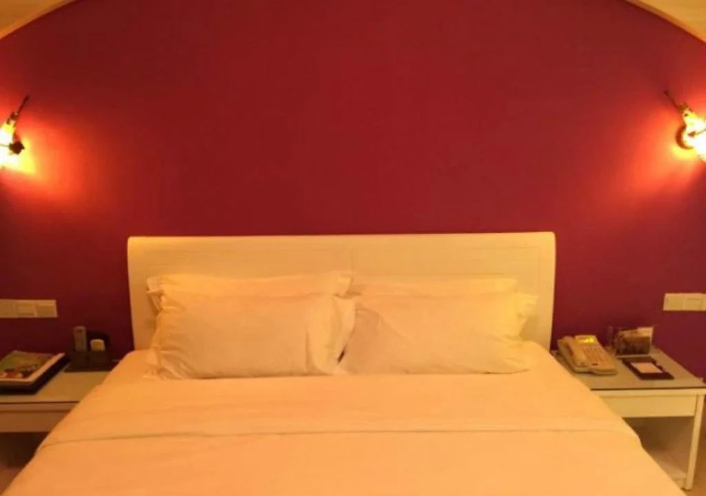 Longquan Hotel