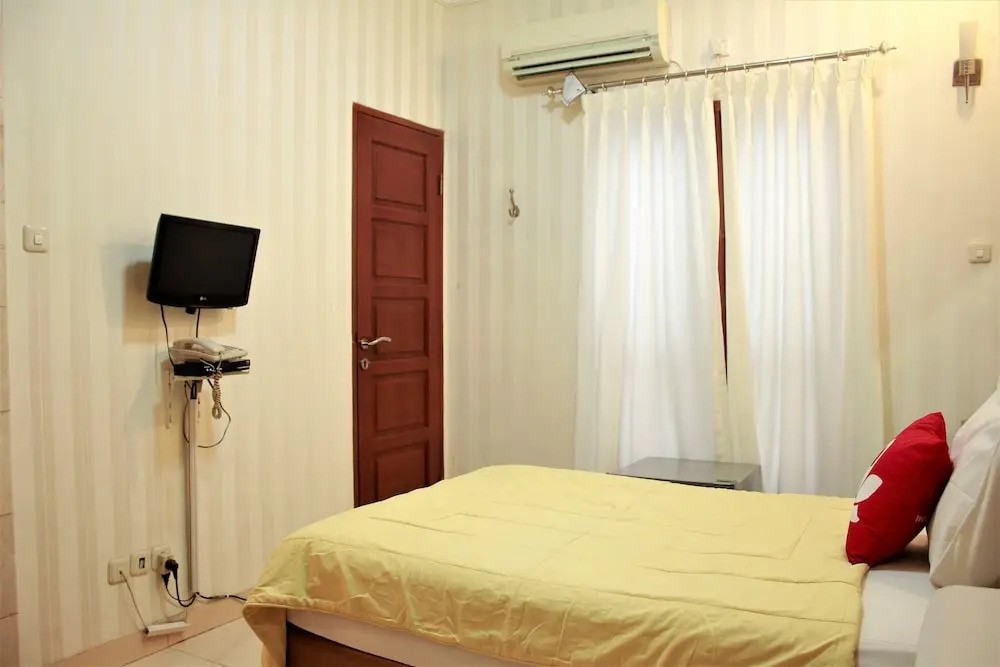 ZEN Rooms Setiabudi 9
