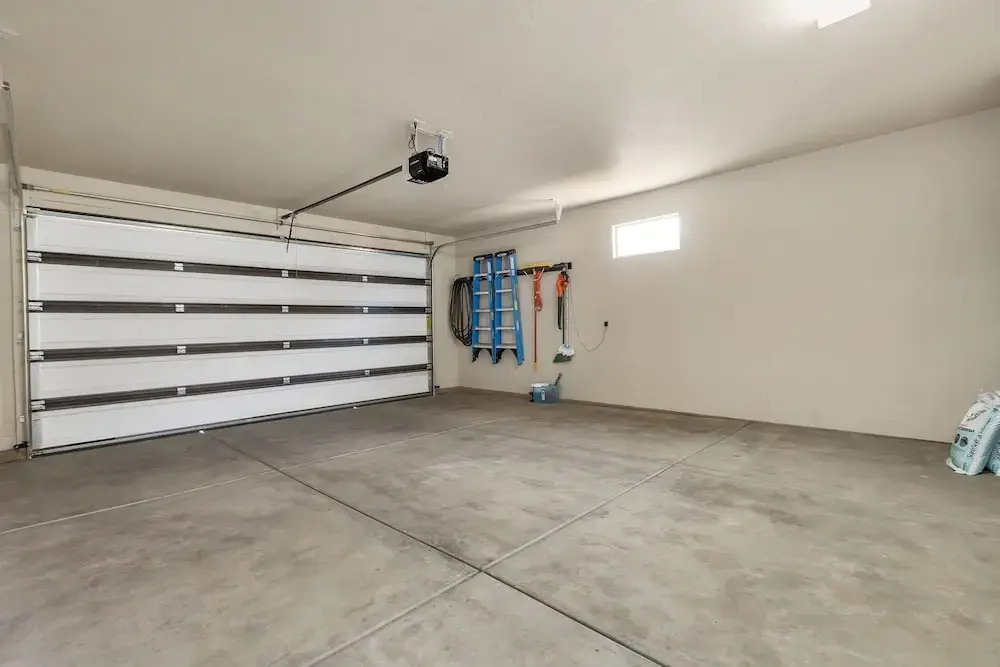 Park View Place 3 Bedroom Home by RedAwning