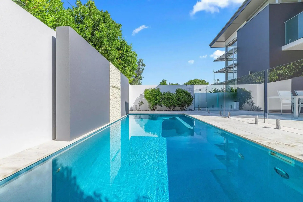 Anna Superbly Stylish Luxury Townhouse