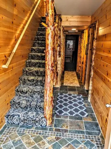 Three-Bedroom Specialty Townhouse Unit #36 by Snow Summit Townhouses