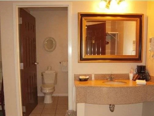 Colonie Inn and Suites