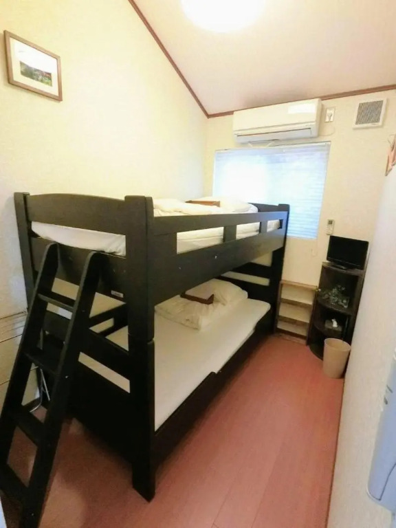 Guesthouse Na-No-Hana - Caters to Women - Hostel