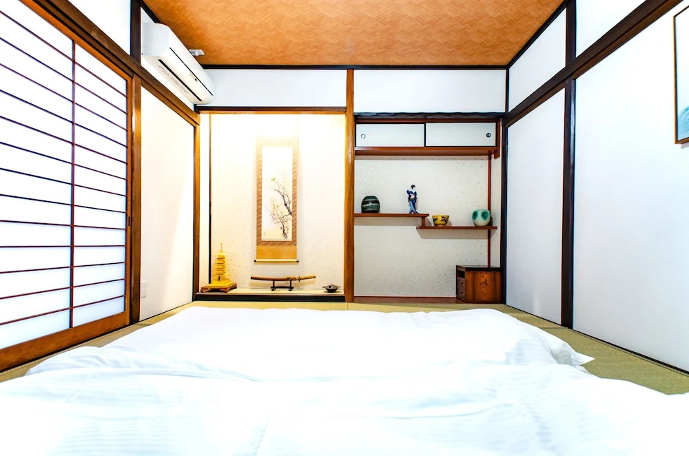 Karan Tojisenbon