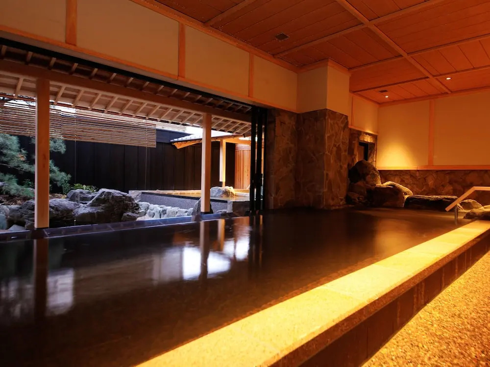 Awaji Hamarikyu Takumi