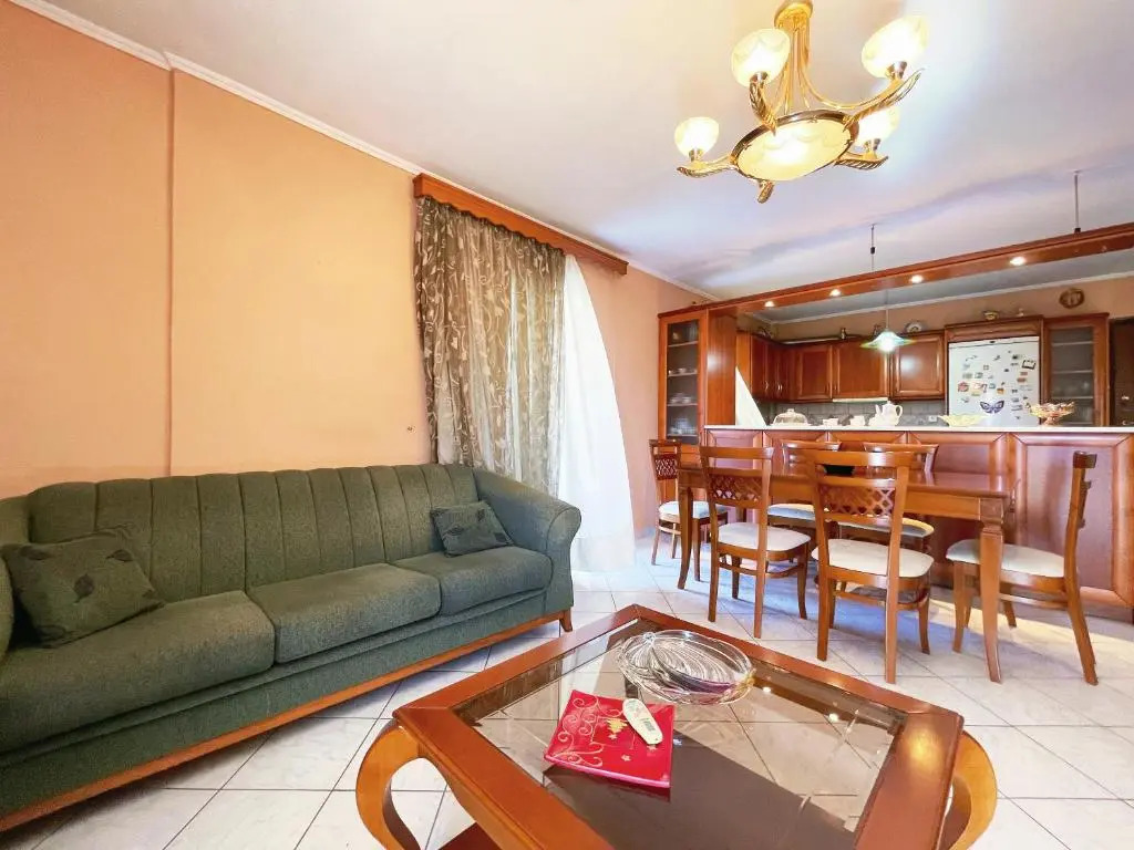 WSD Luxury Cozy 2BD Apt with study & City View Balcony