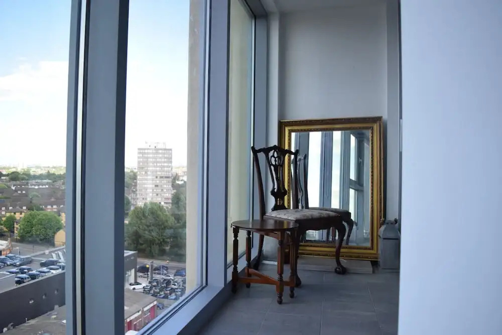 Apartment With River And City Views