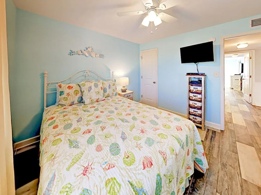 615 W Beach Blvd Condo Unit 3G