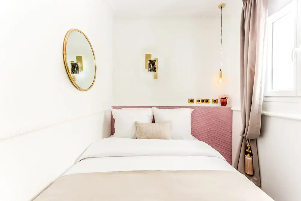 Luxury 4 Bedroom 3 Bathroom Louvre - AC