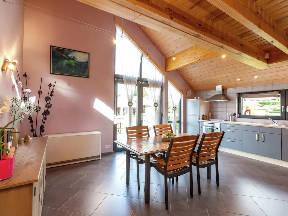 La Roche Cozy Forest Escape