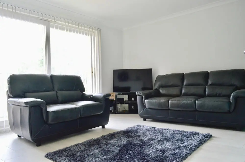 Newly Refurbished And Modern 2 Bedroom Flat
