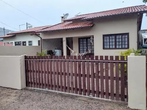 Praia de Palmas casa 3 quartos governador celso ramos santa catarina