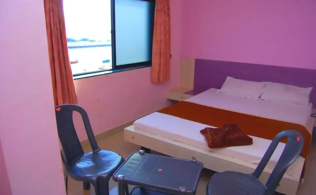 Hotel Rajadhiraj