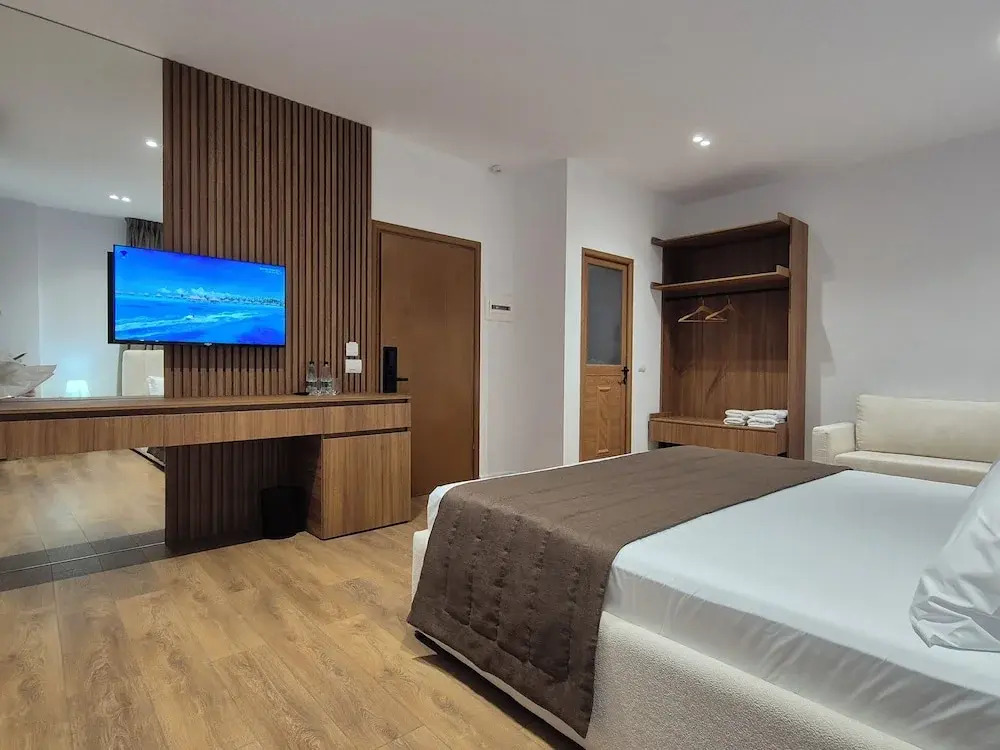 ORCHIDS Hotel