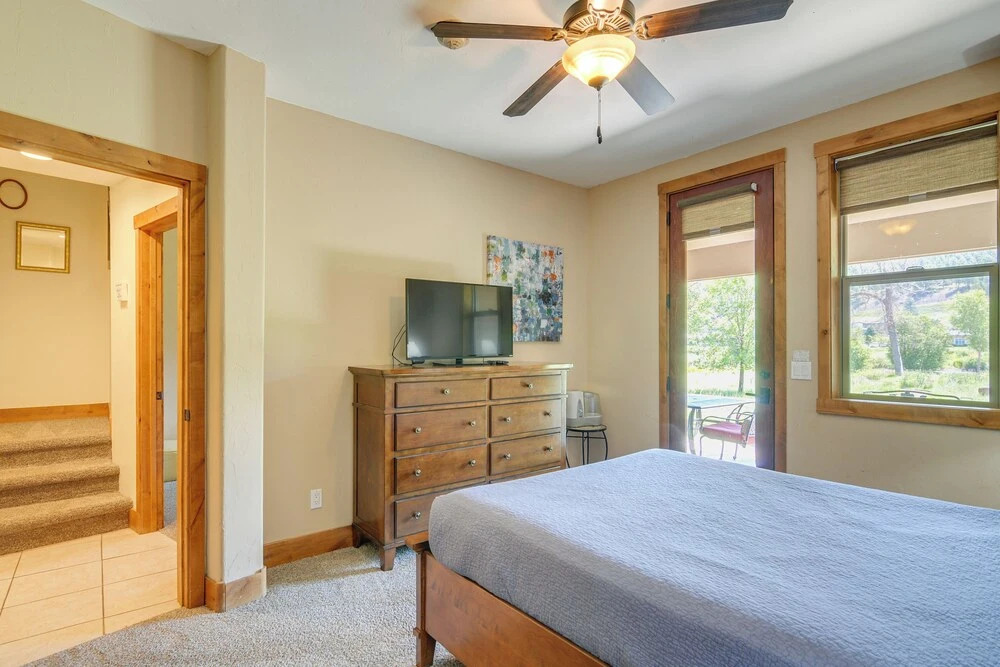 < 1 Mi to Hot Spring: Condo in Pagosa Springs!