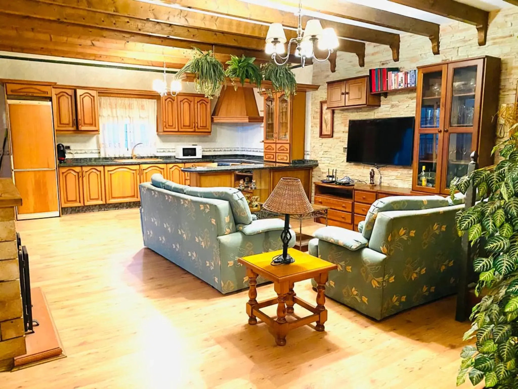 Tasteful holiday home in Adeje with hot tub