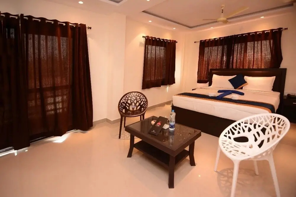 La Macaw Resort