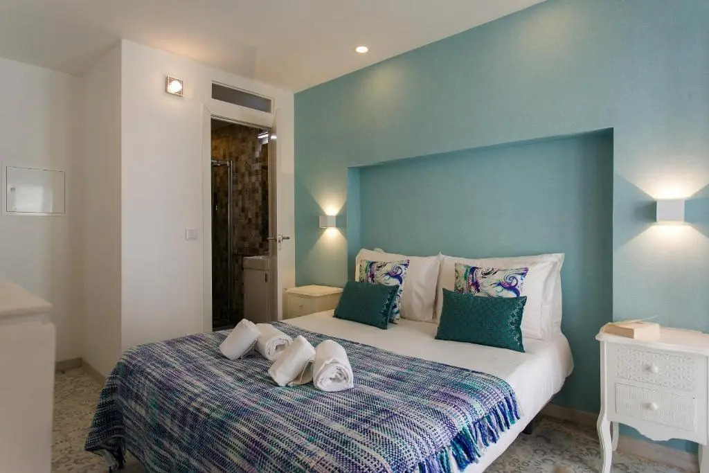 Suites Amália Guesthouse near Rossio Square