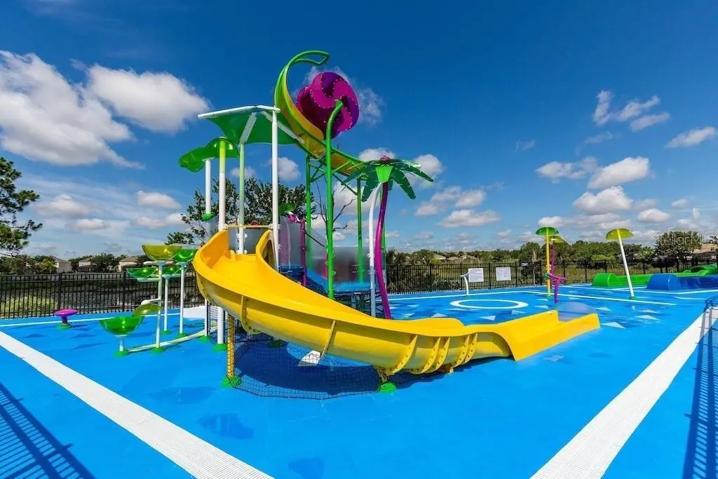 WH7642SKC - 3 beds pool home - Gated resort