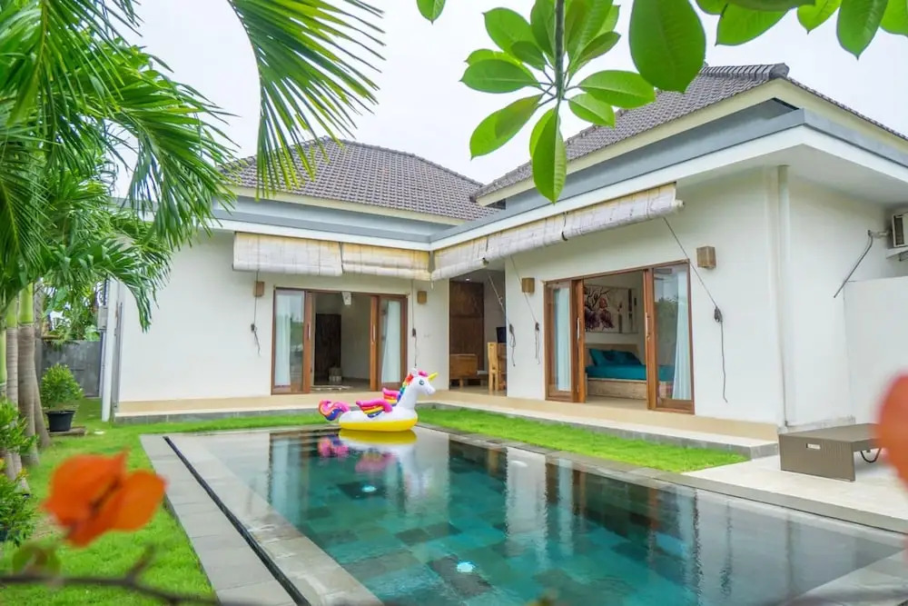 Villa with 3 Bedrooms in Kabupaten Badung, with Private Pool, Enclosed Garden And Wifi - 3 Km From the Beach