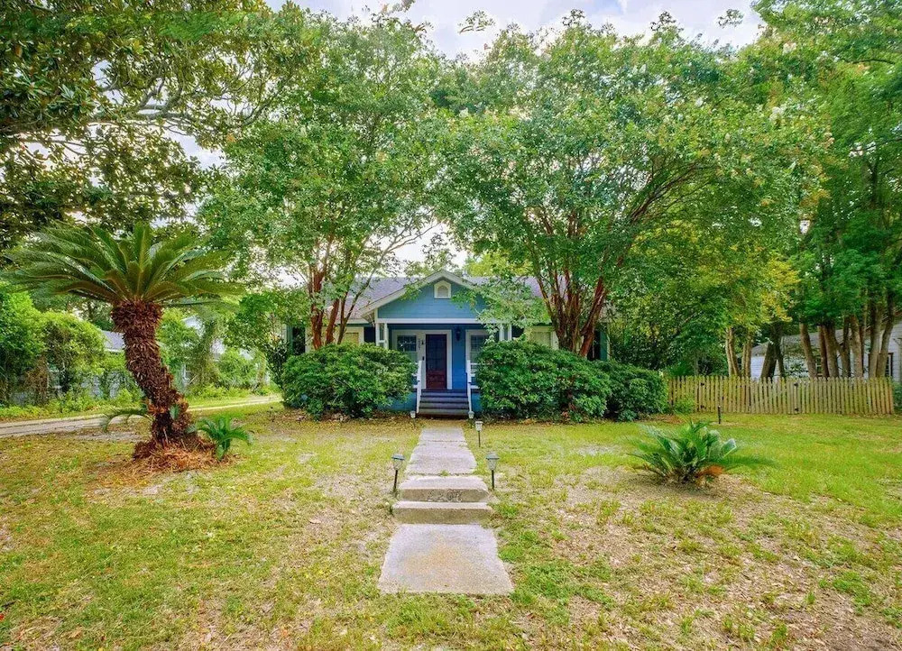 House on 6th- 3 Bed/2 Bath Home Located a Short Drive to Downtown Gulfport