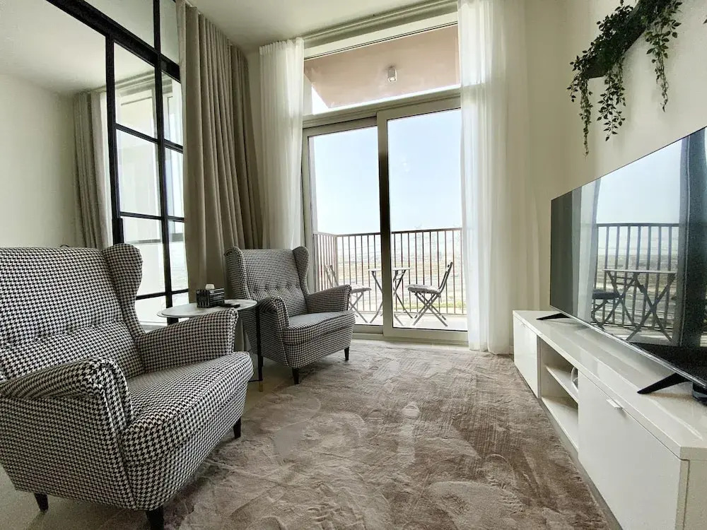 Marco Polo - Elegant & Delightful 2BR Apt with Scenetic Views