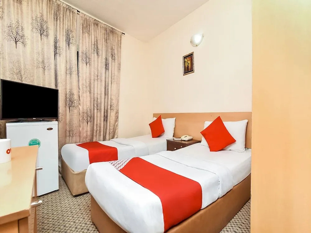 OYO 182 Zariana Hotel
