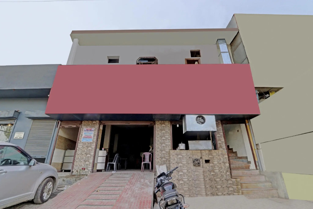 OYO GZB338 Redison Inn