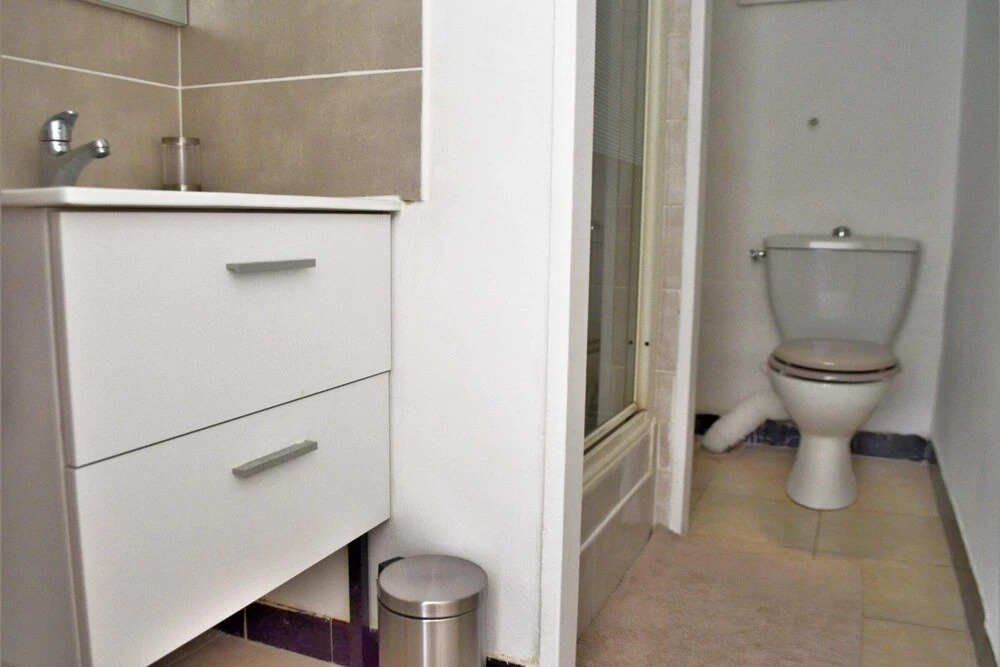 Beautiful New Apartment at Saint-Charles Station