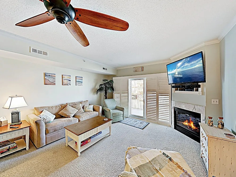 New Listing! Ocean-view W/ Pool - Near Beach 3 Bedroom Condo