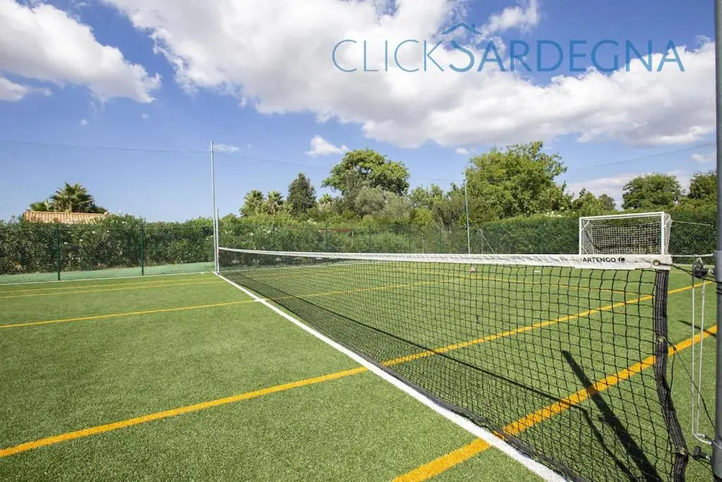 ClickSardegna Villa Paradiso with swimming pool large garden and tennis court